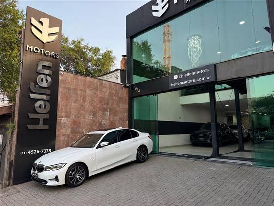 BMW 330i 2.0 16V TURBO GASOLINA SPORT AUTOMÁTICO BMW 330i 2.0 16V TURBO GASOLINA SPORT AUTOMÁTICO